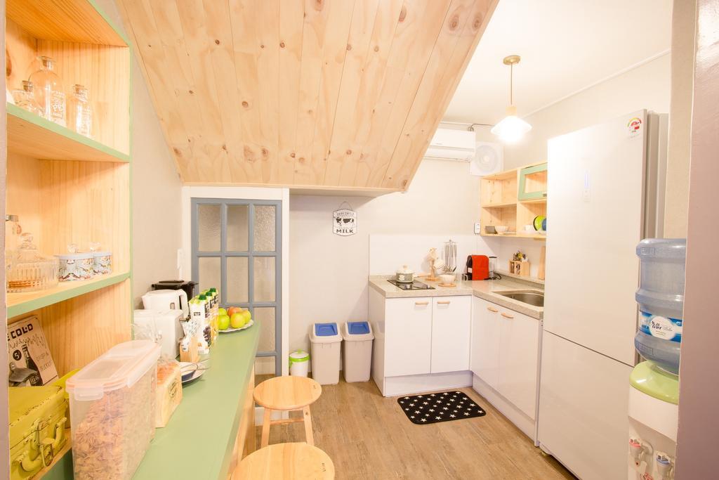 Hostel Vanilla 2 Dongdaemun Seoul Bagian luar foto
