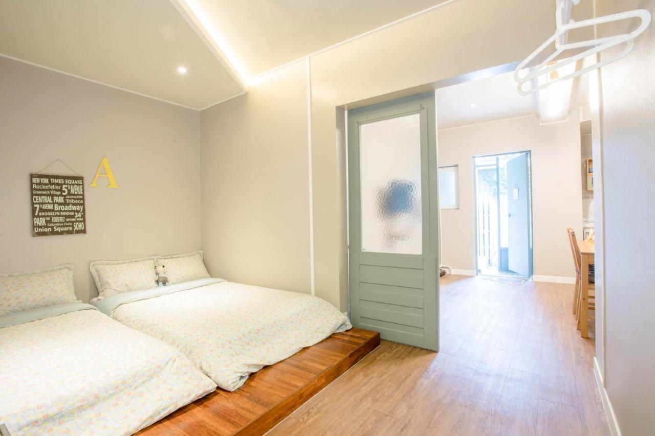 Hostel Vanilla 2 Dongdaemun Seoul Bagian luar foto